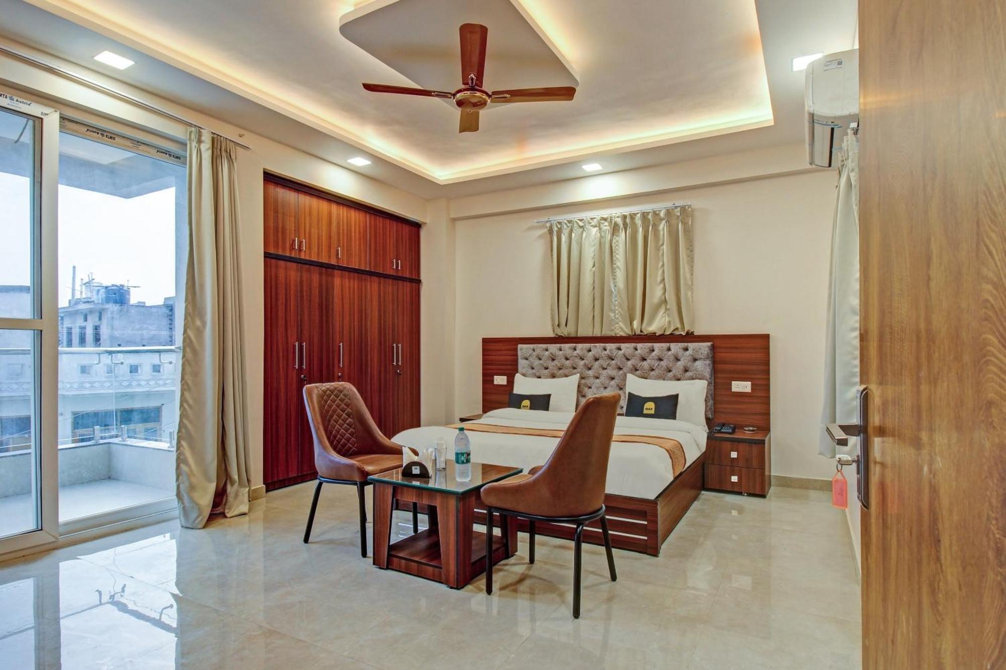 Townhouse Oak Vs Shivanya Lakhnaú Exteriér fotografie